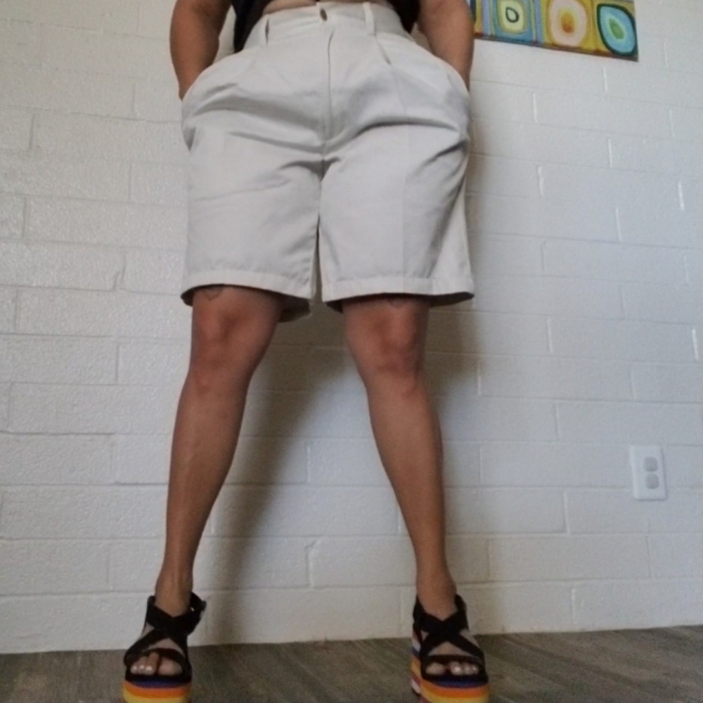 Vintage plus size pleated mom shorts